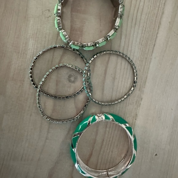 Stack of 5 bracelets - Picture 4 of 5